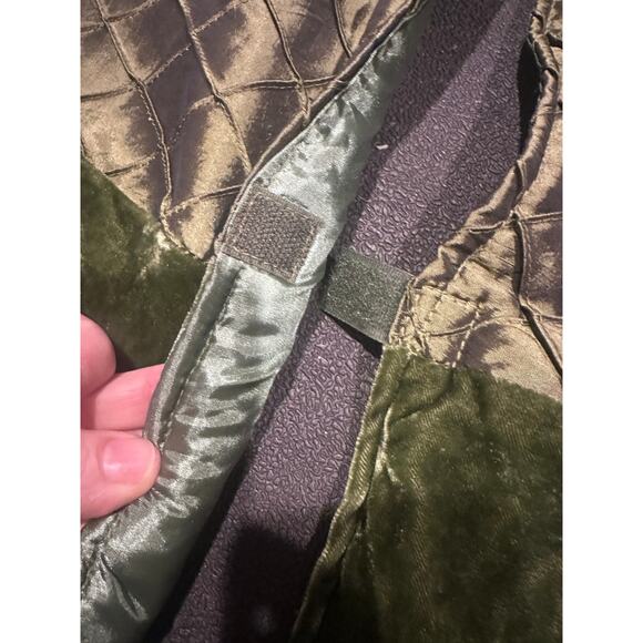 56" Luxury Velvet Silk Like Feathers Christmas Tree Skirt green Advance Concept - Picture 4 of 15